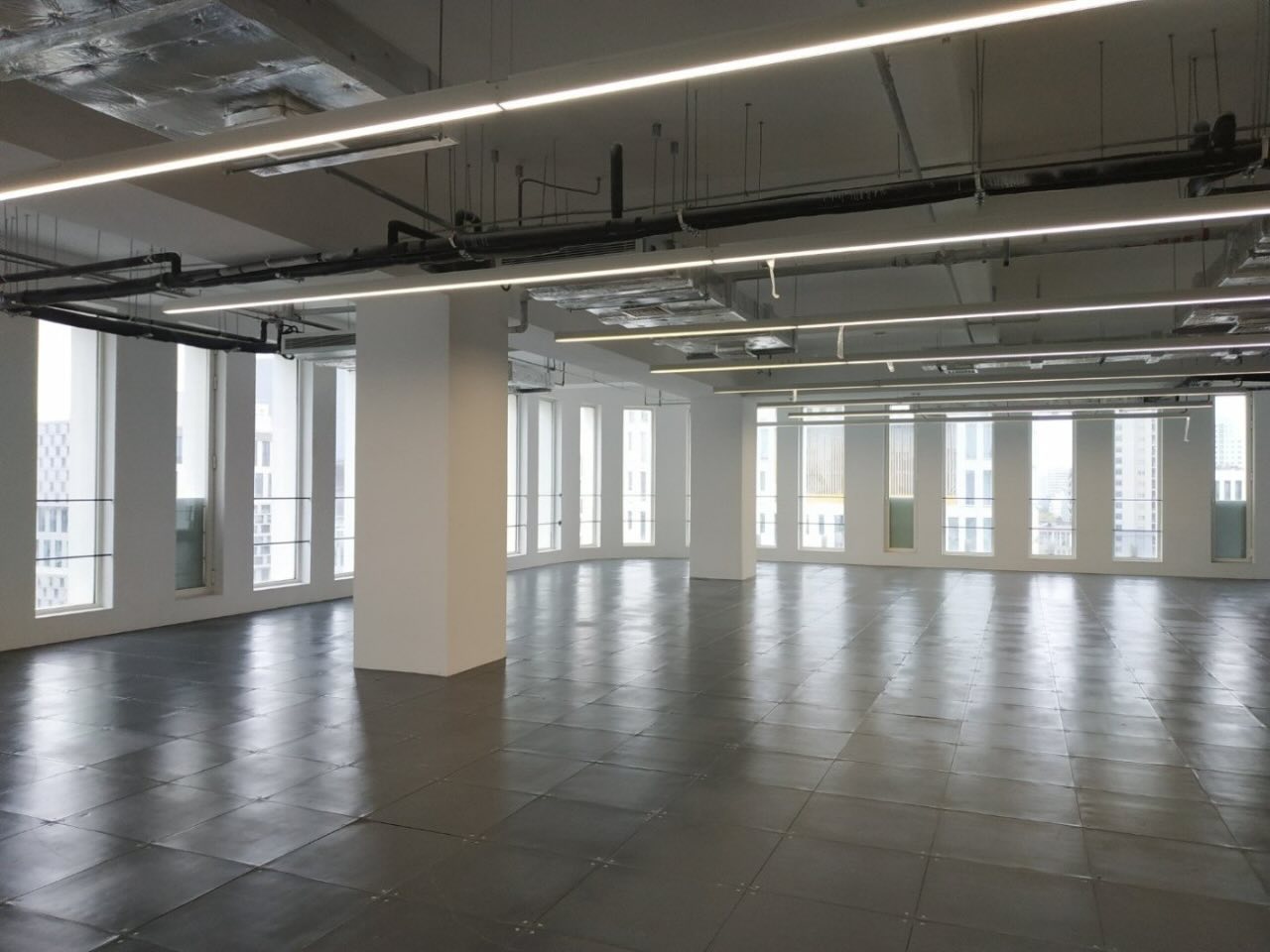 华鑫慧享城徐汇 华鑫慧享城 2000平米 中等装修