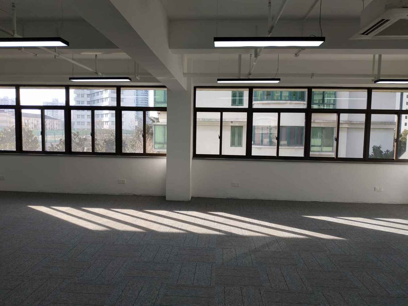博大商务楼92平米办公室出租_3.50元/m²/天