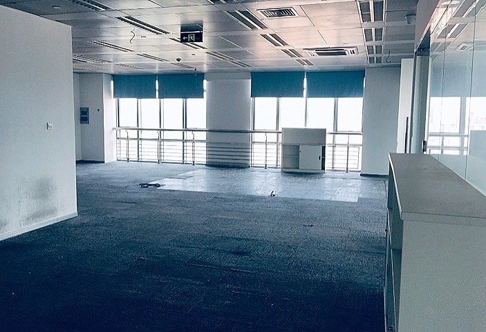 徐汇苑大厦300平米办公室出租_5.60元/m²/天