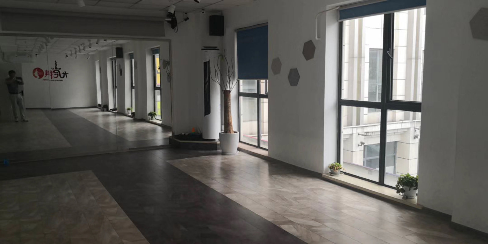 上企置业广场徐汇 上企置业广场 314平米 中等装修