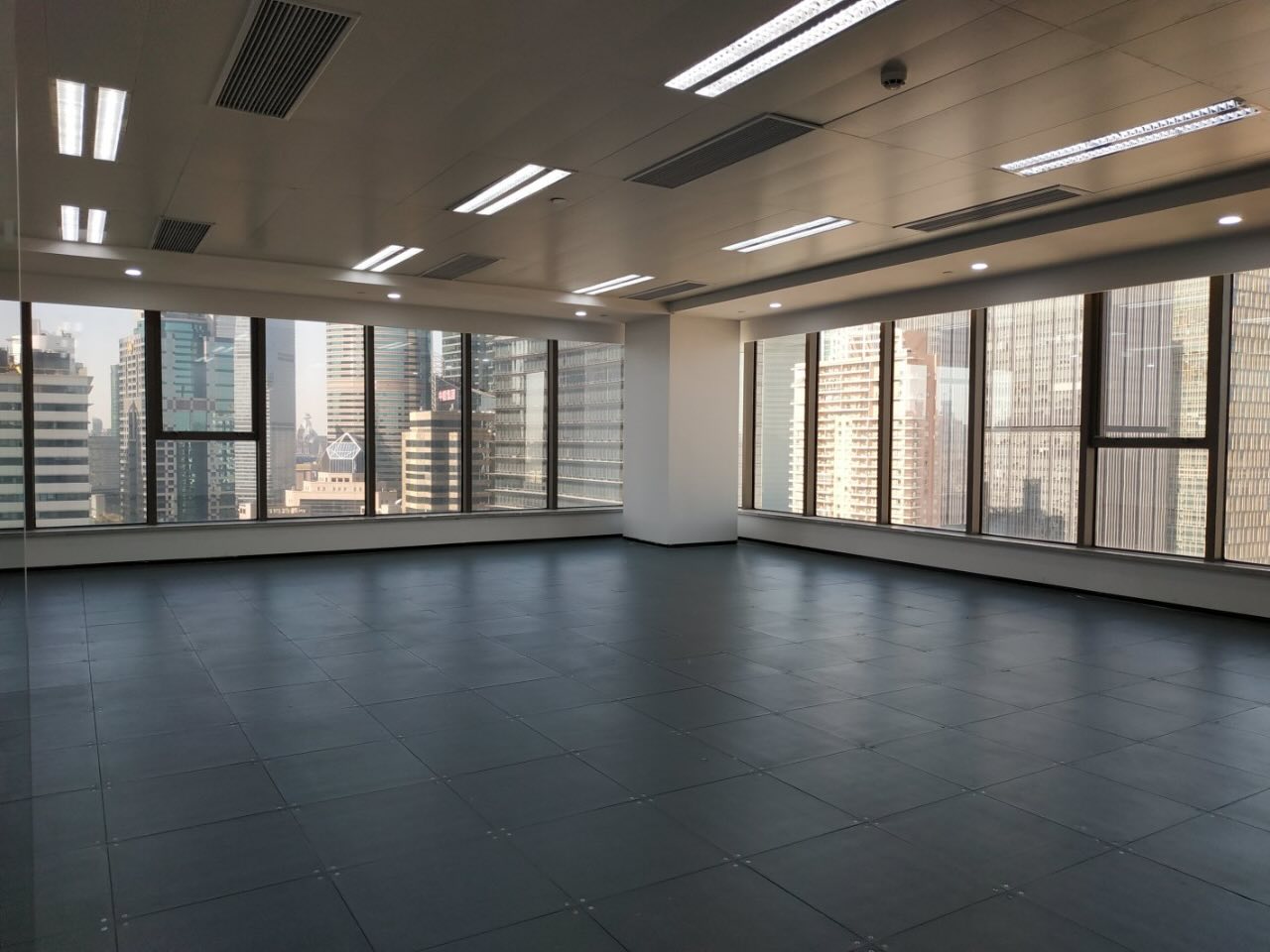永华大厦153平米办公室出租_4.50元/m²/天