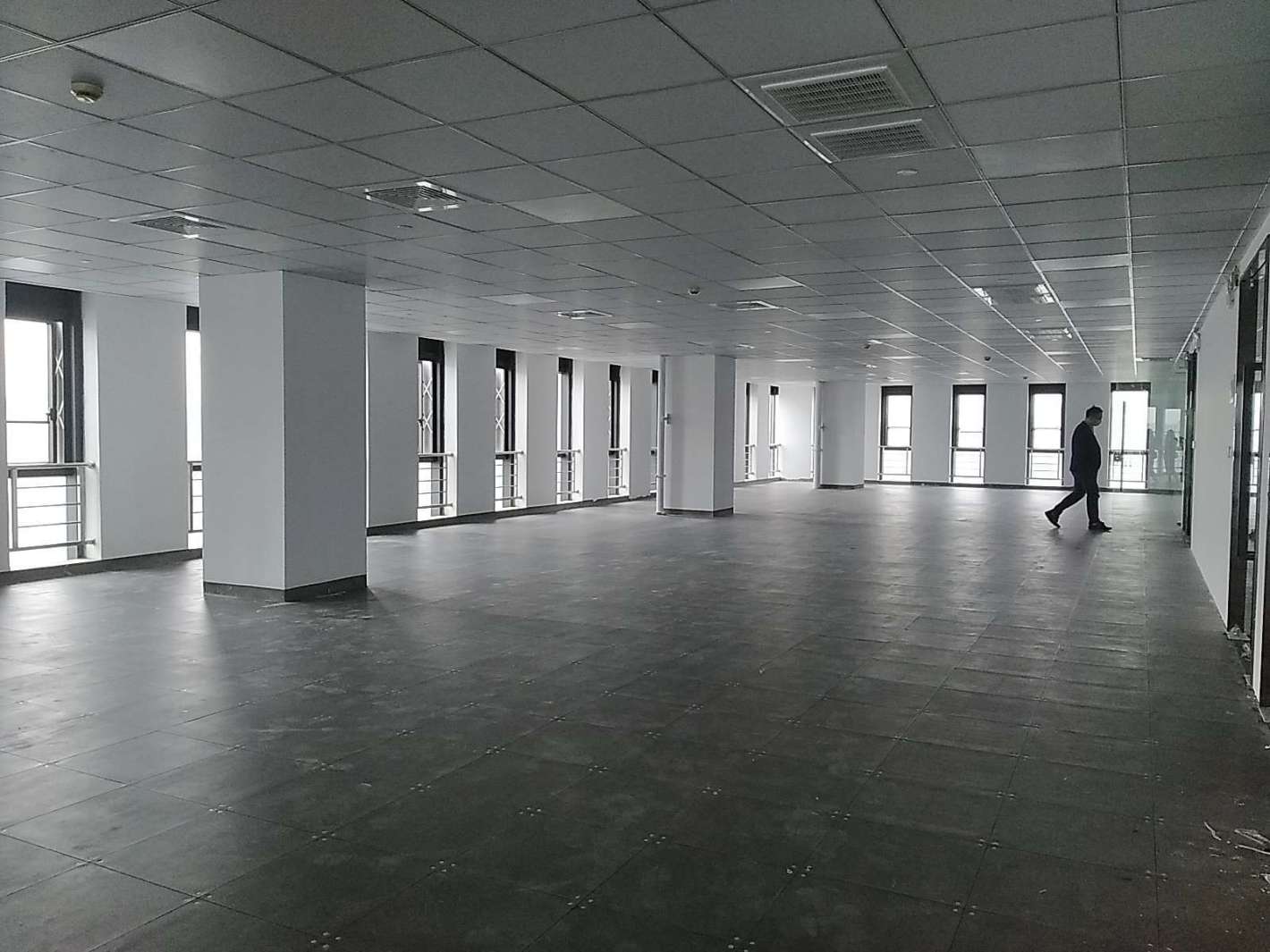 华大科技楼普陀 华大科技楼 309平米 中等装修