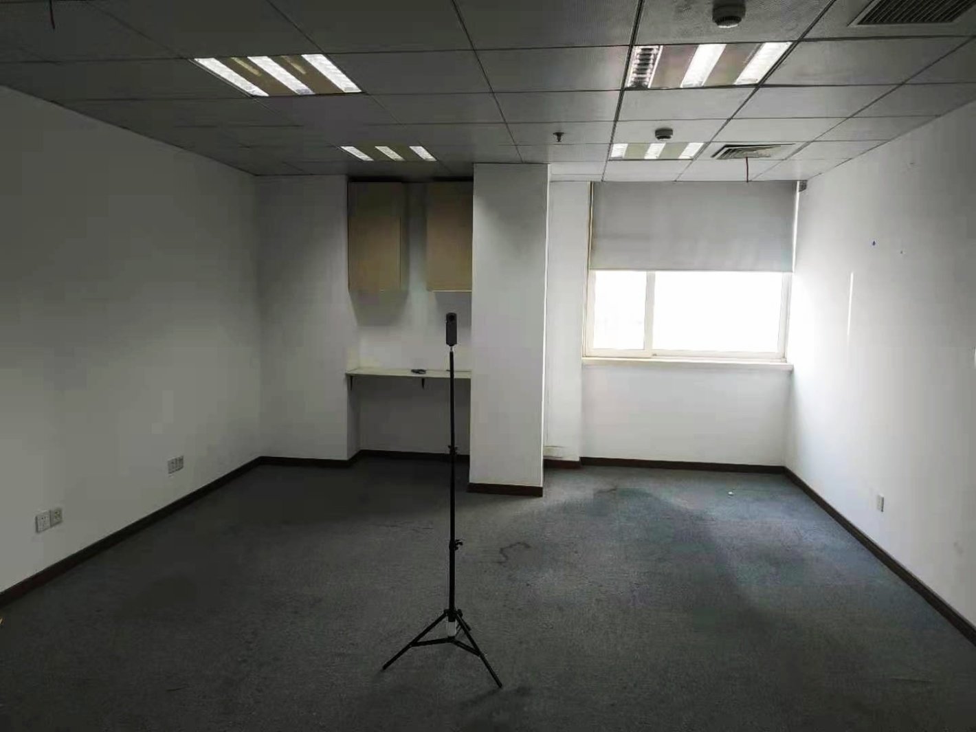 七建大厦47平米办公室出租_3.80元/m²/天