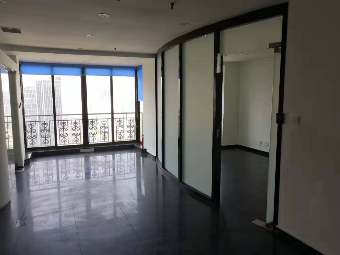 黄浦 丽都大厦 102平米 简装修