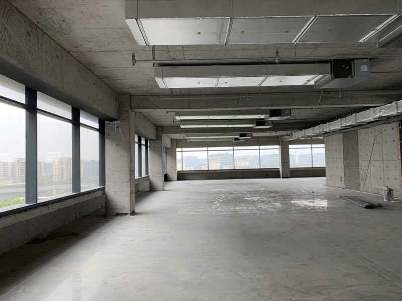 虹桥国际展汇346平米办公室出租_3.80元/m²/天