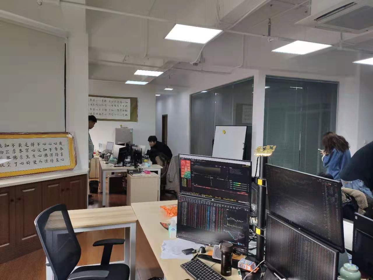 长宁德必易园长宁 长宁德必易园 477平米 精装修