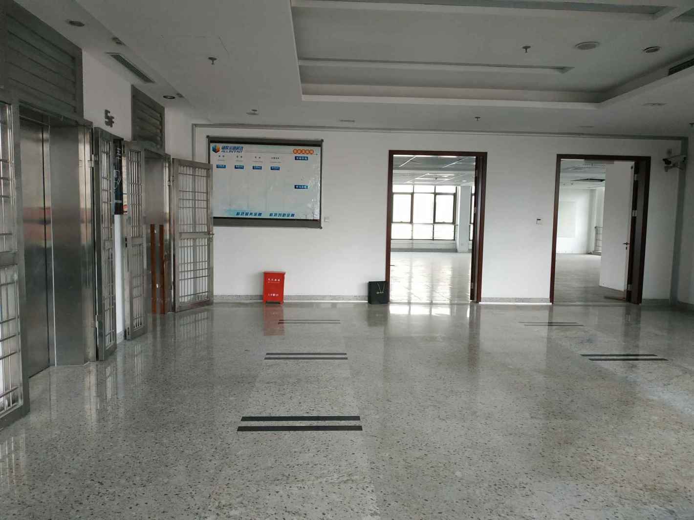 建工688大厦浦东 建工688大厦 680平米 中等装修