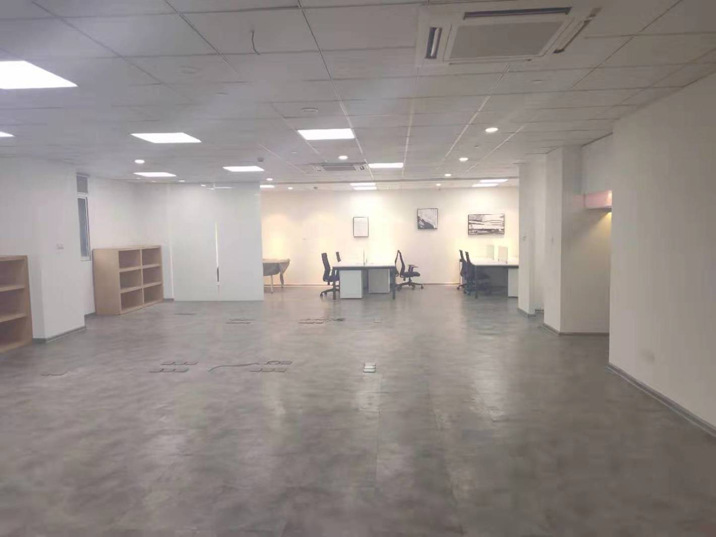 华东理工科技园310平米办公室出租_3.50元/m²/天