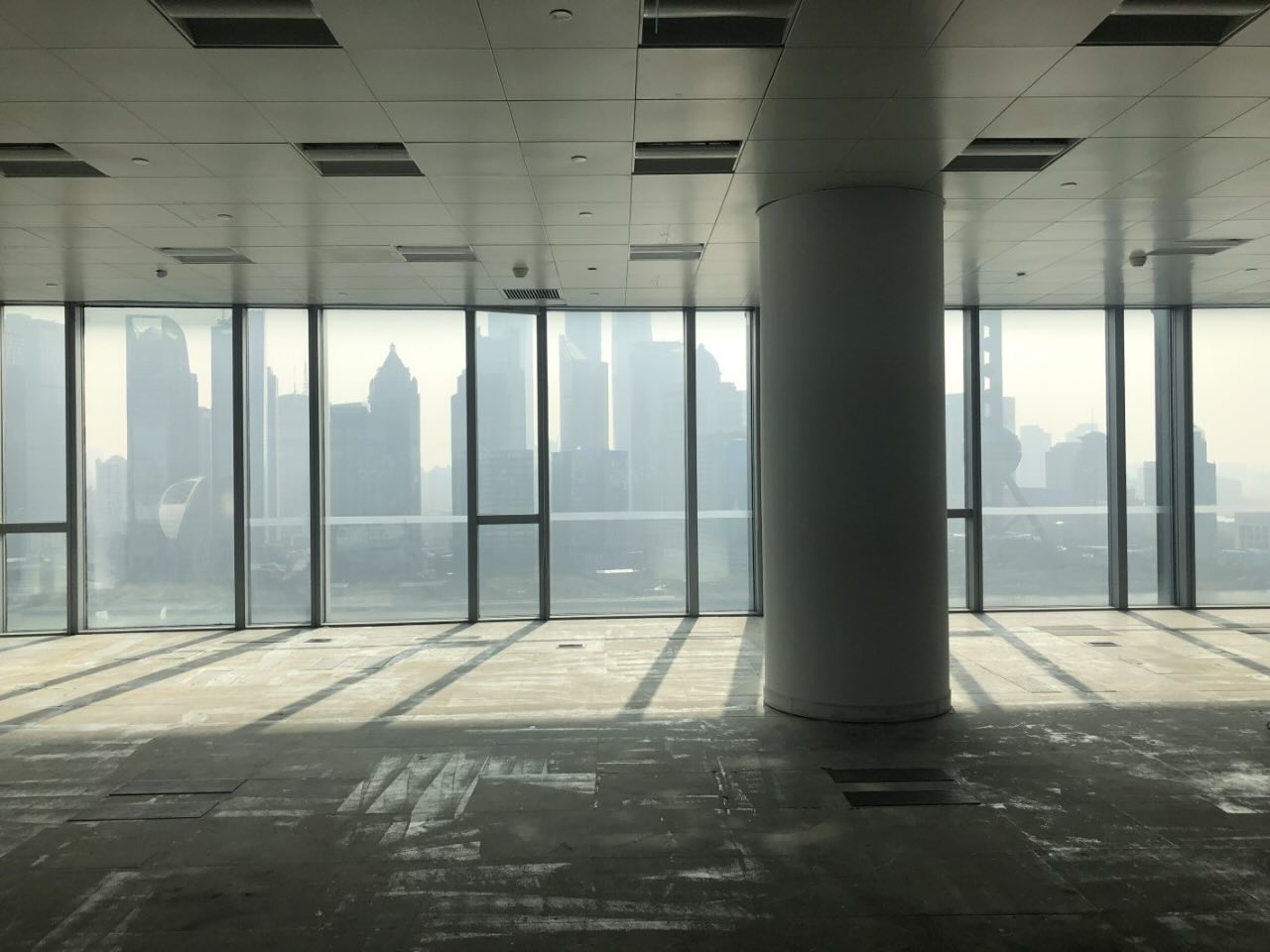 新华保险大厦721平米办公室出租_5.50元/m²/天