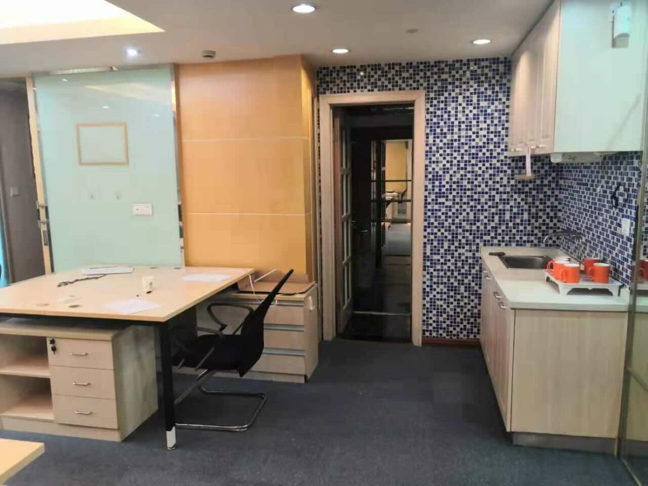 万佳商厦95平米办公室出租_3.35元/m²/天