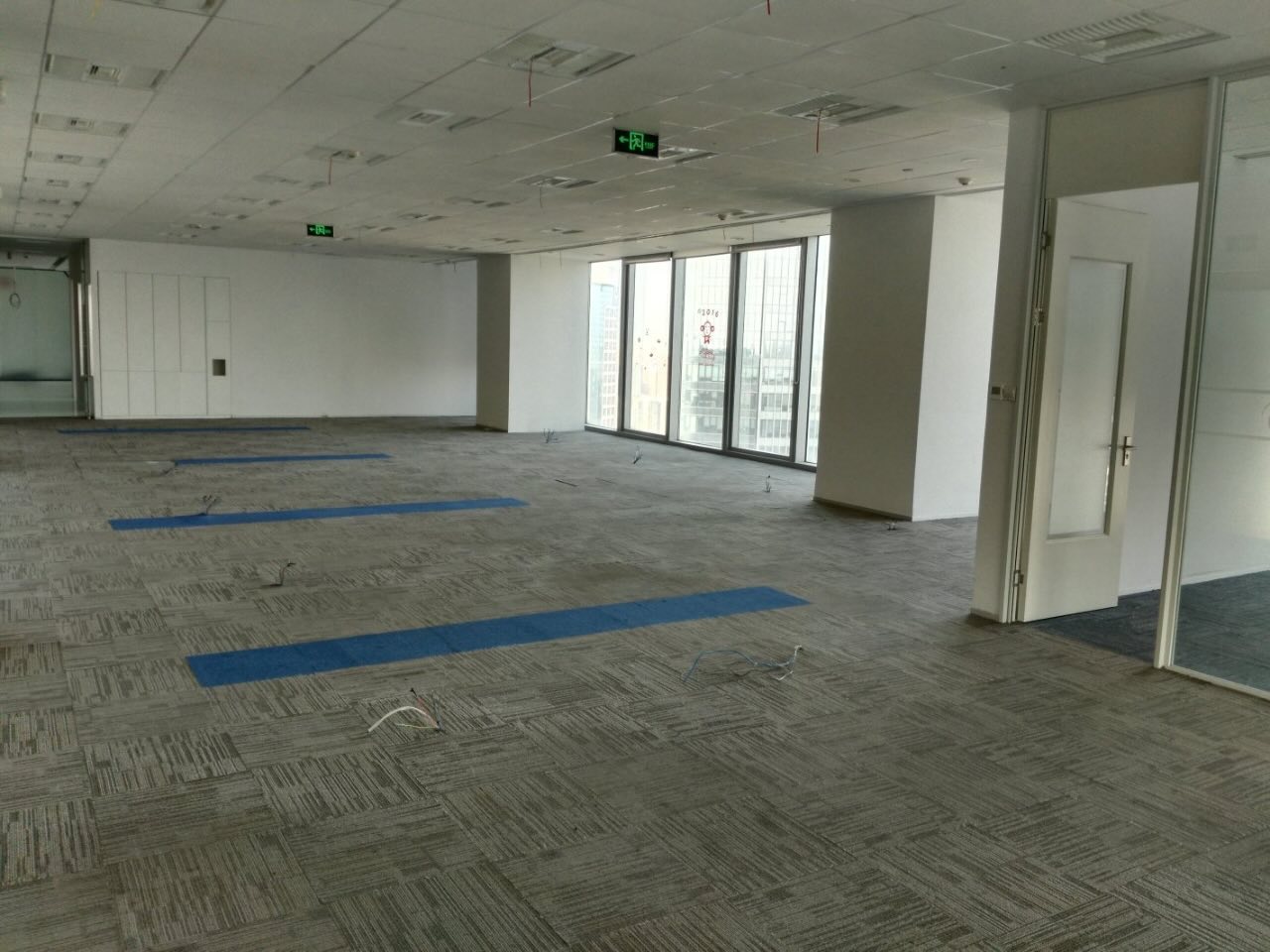 嘉里不夜城192平米办公室出租_3.10元/m²/天