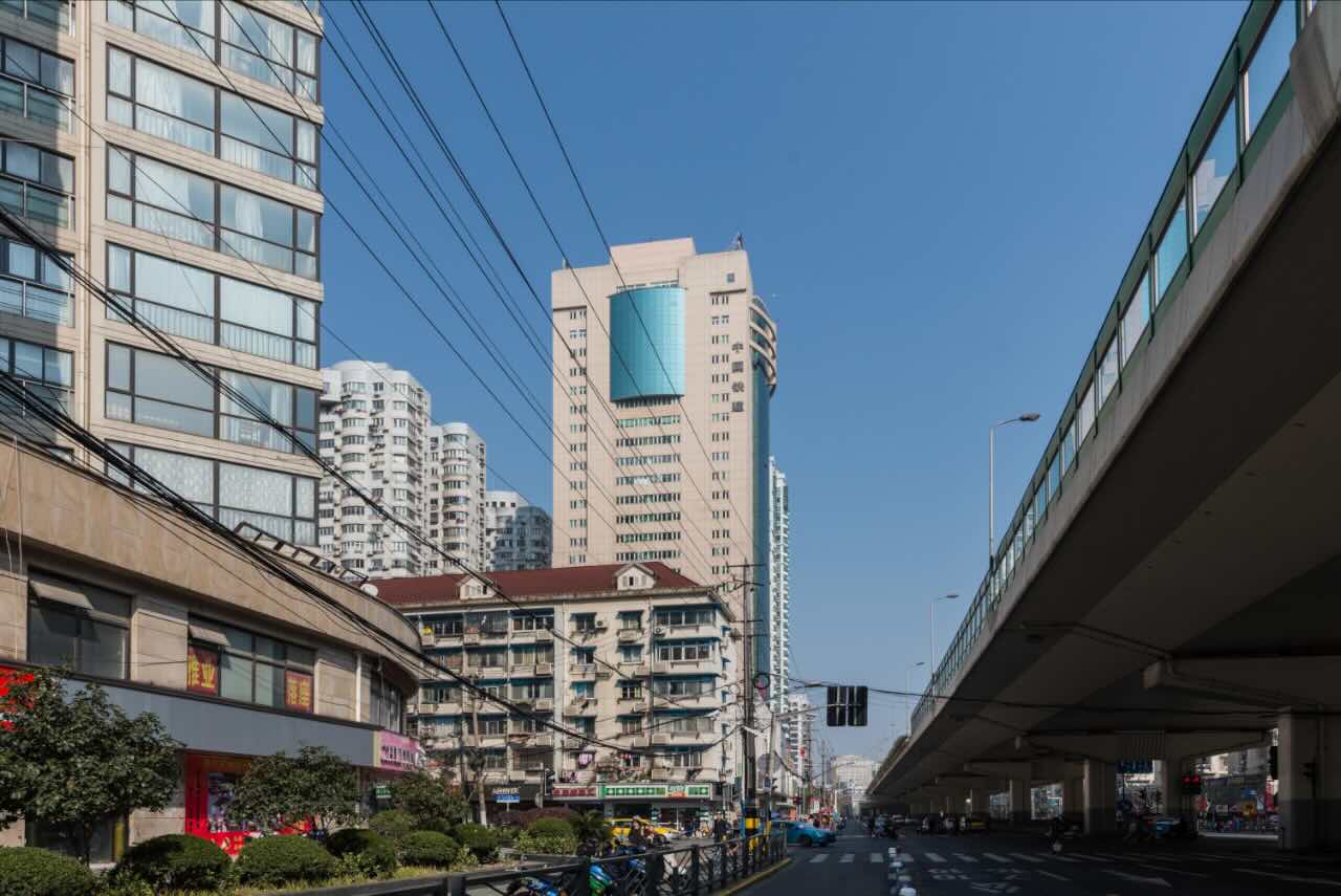 上海中土大厦物业费多少钱（ 15 元/㎡·月）