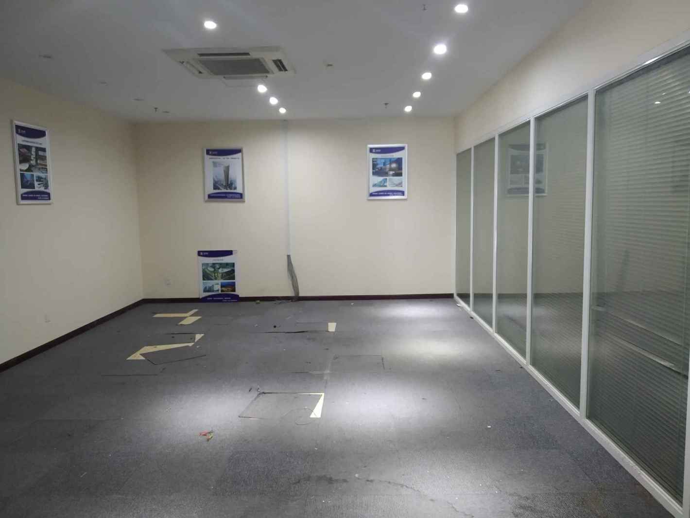 中铁中环时代广场910平米办公室出租_2.00元/m²/天