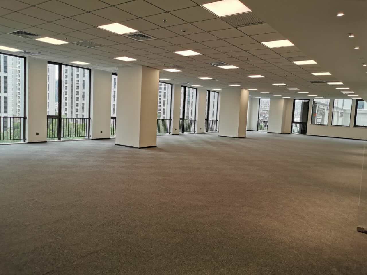 歌斐香溢广场普陀区镇坪路商圈，歌斐香溢广场212平出租，标准交付