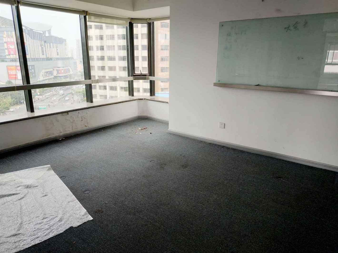 光大会展中心徐汇 光大会展中心 179平米 简装修