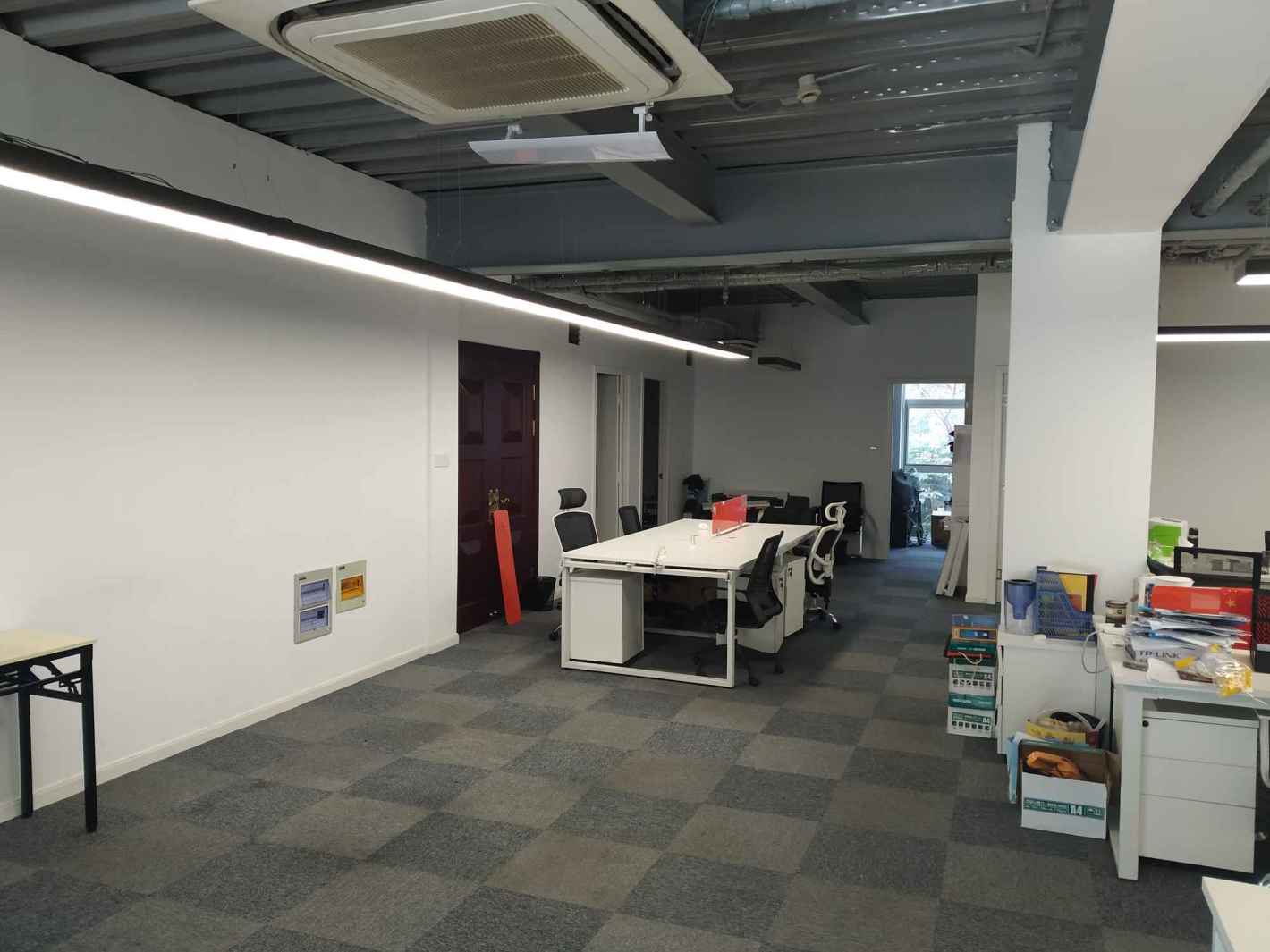 苏河汇-临虹路128弄淞虹路站，精装修配家具450平米，拎包入住