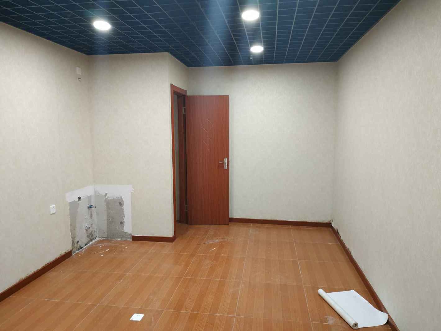 杰地大厦130平米办公室出租_3.80元/m²/天