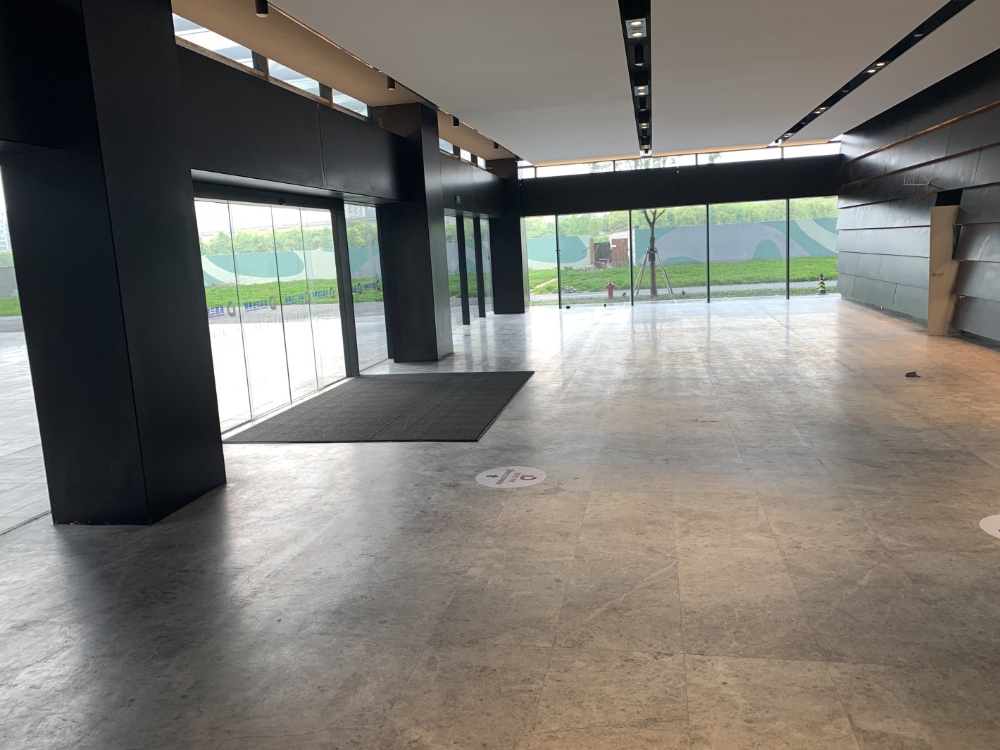 虹桥国际展汇长宁 虹桥国际展汇 1500平米 简装修