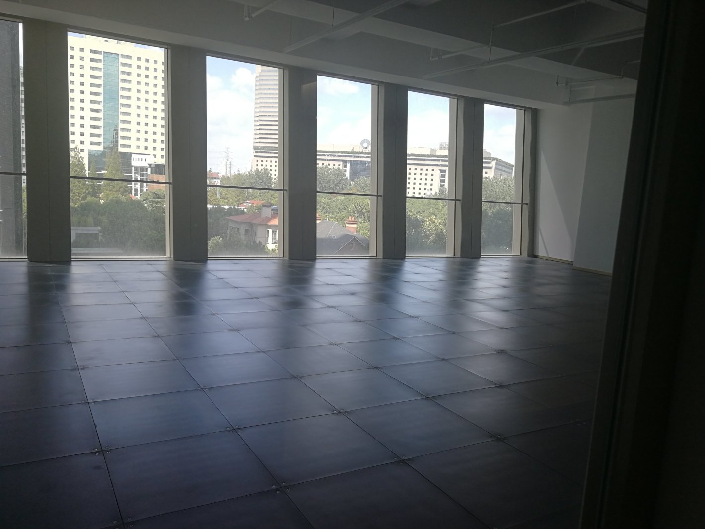古北SOHO长宁 古北SOHO 665平米 毛坯