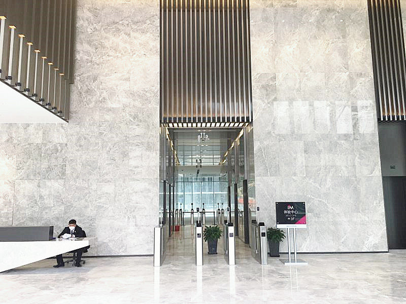 上海长宁国际发展广场长宁 上海长宁国际发展广场 1017平米 简装修
