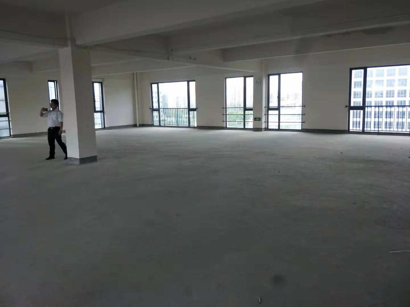 市北新中新新静安（闸北） 市北新中新 4389平米 简装修
