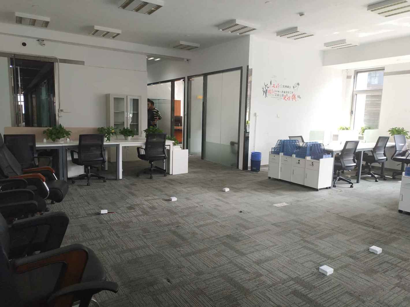 白金湾广场虹口 白金湾广场 275平米 简装修