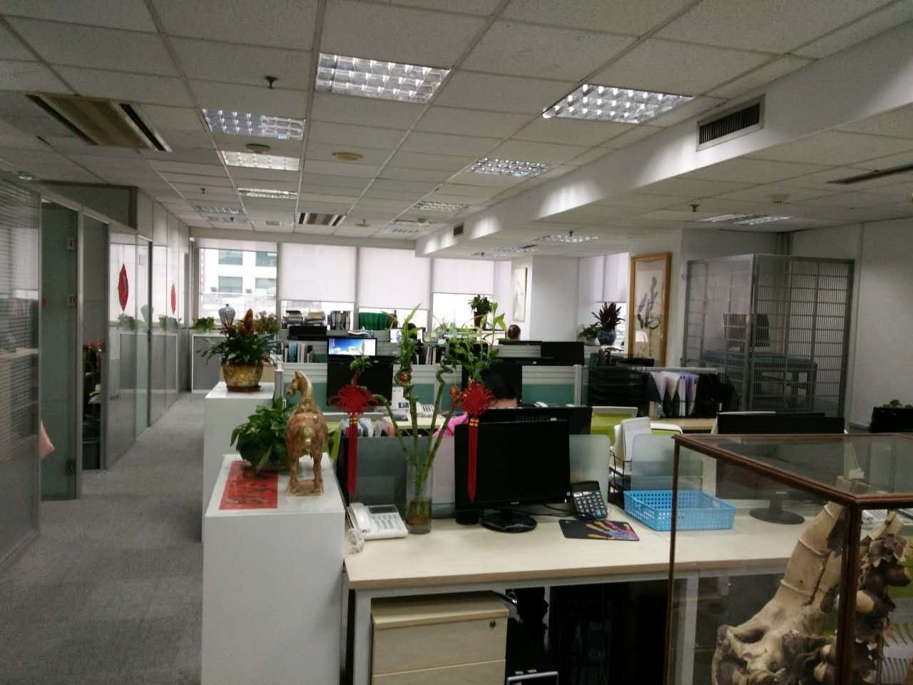 大宁中环广场新静安（闸北） 大宁中环广场 273平米 简装修