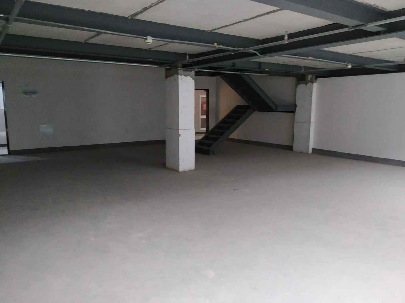 增美都市工业园区242平米办公室出租_2.53元/m²/天
