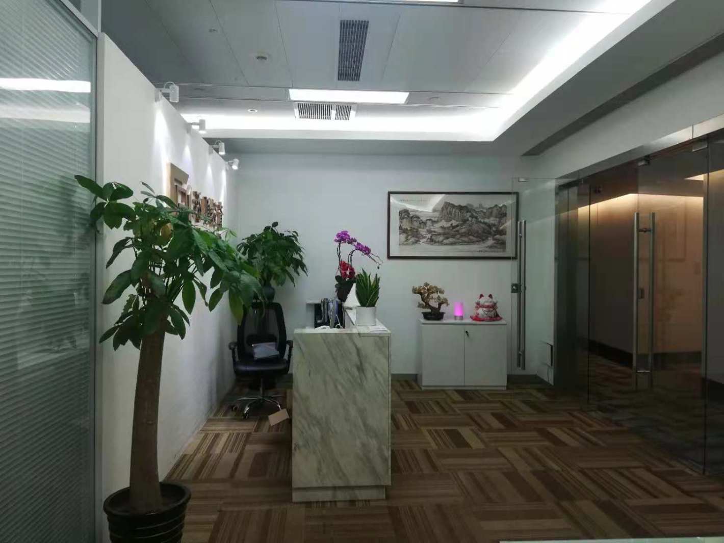 中融碧玉蓝天大厦浦东 中融碧玉蓝天大厦 105平米 中等装修