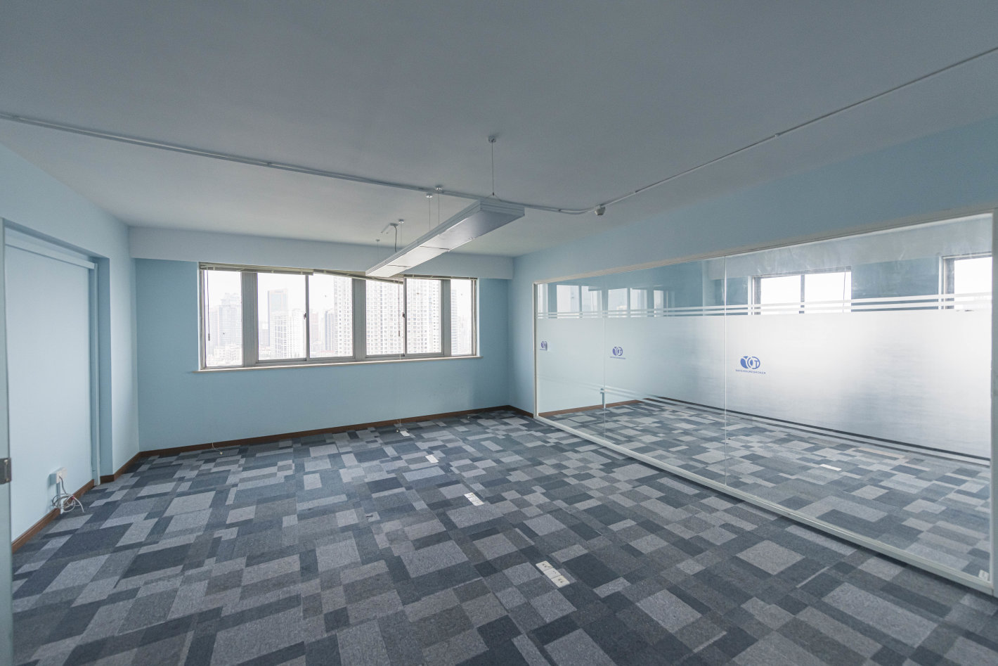 中西大厦152平米办公室出租_3.60元/m²/天