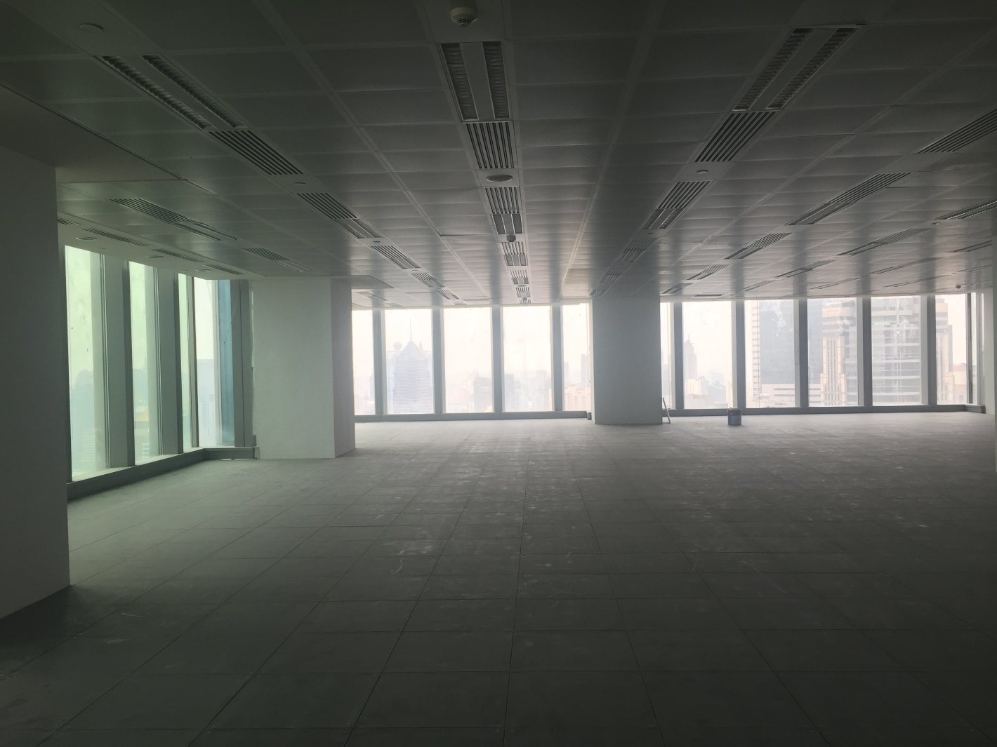 中国人寿金融中心381平米办公室出租_7.50元/m²/天
