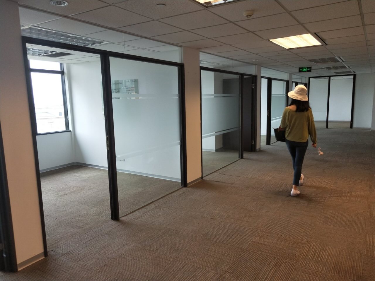 上海商城静安 上海商城 494平米 中等装修