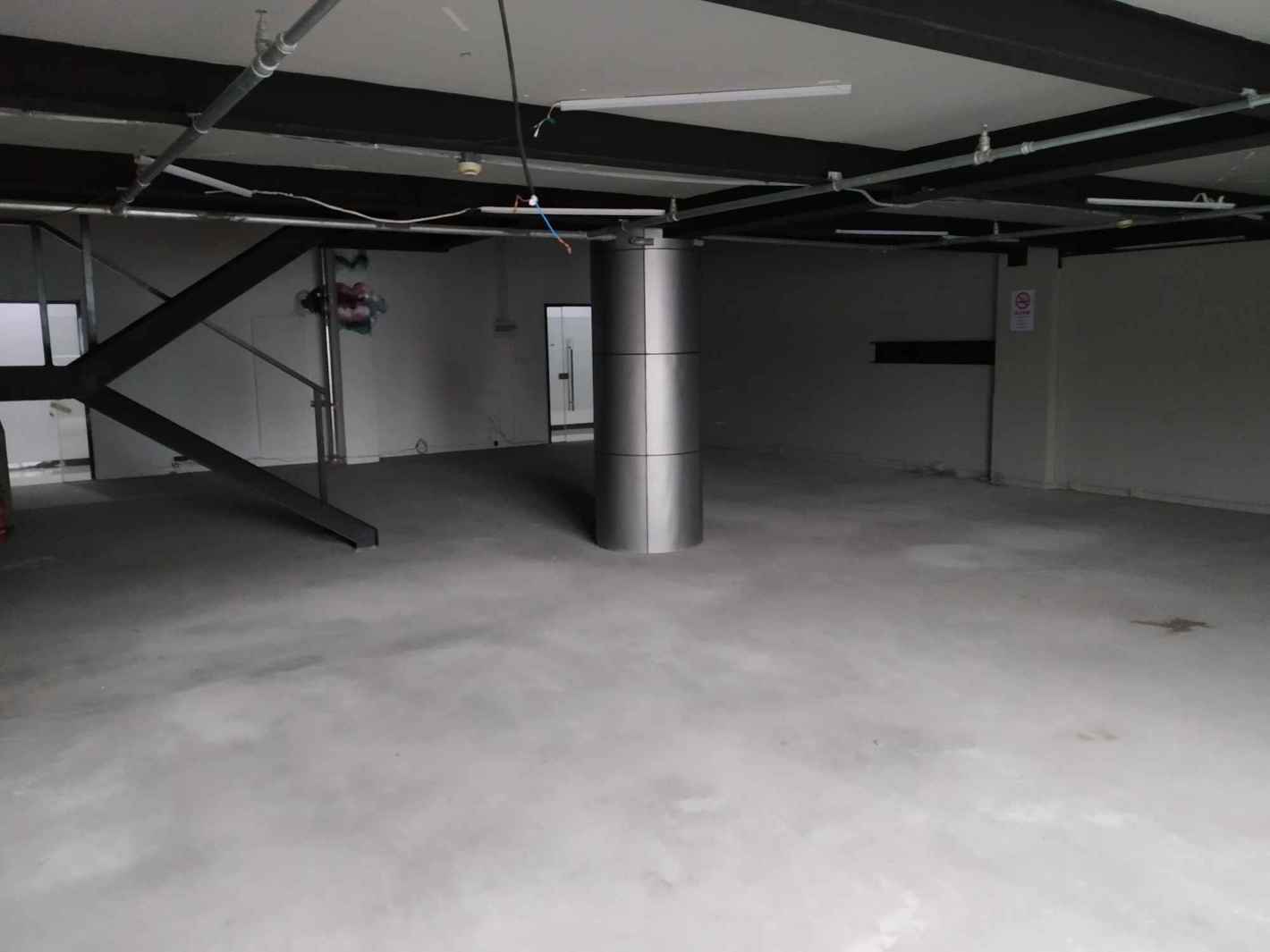 增美都市工业园区283平米办公室出租_2.00元/m²/天