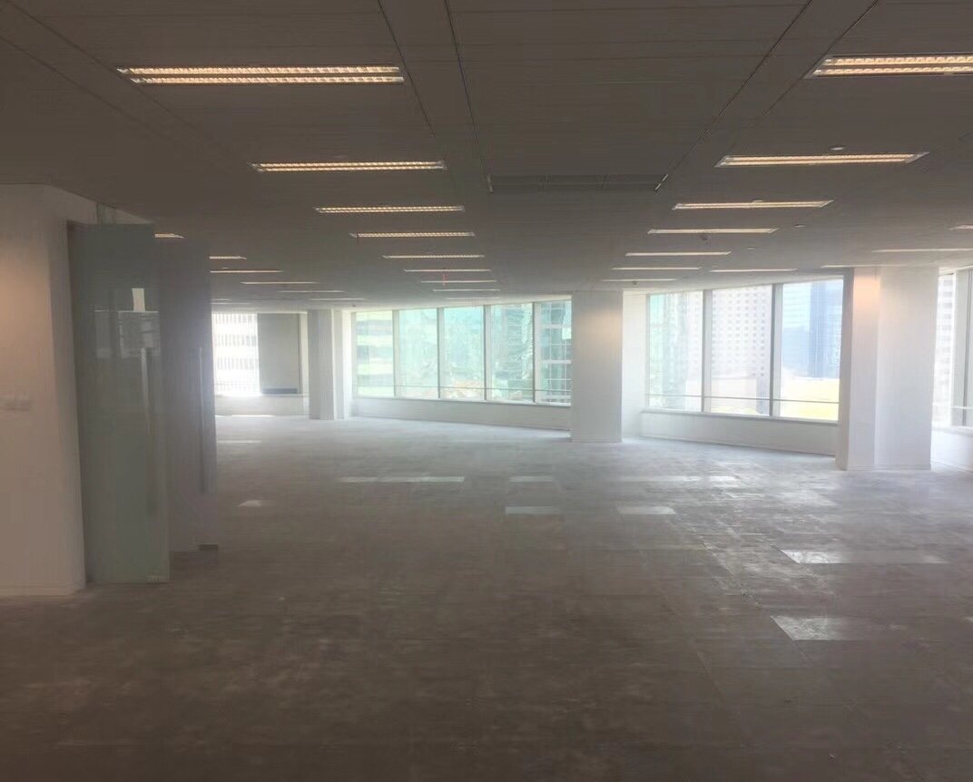 虹桥南丰城331平米办公室出租_6.20元/m²/天