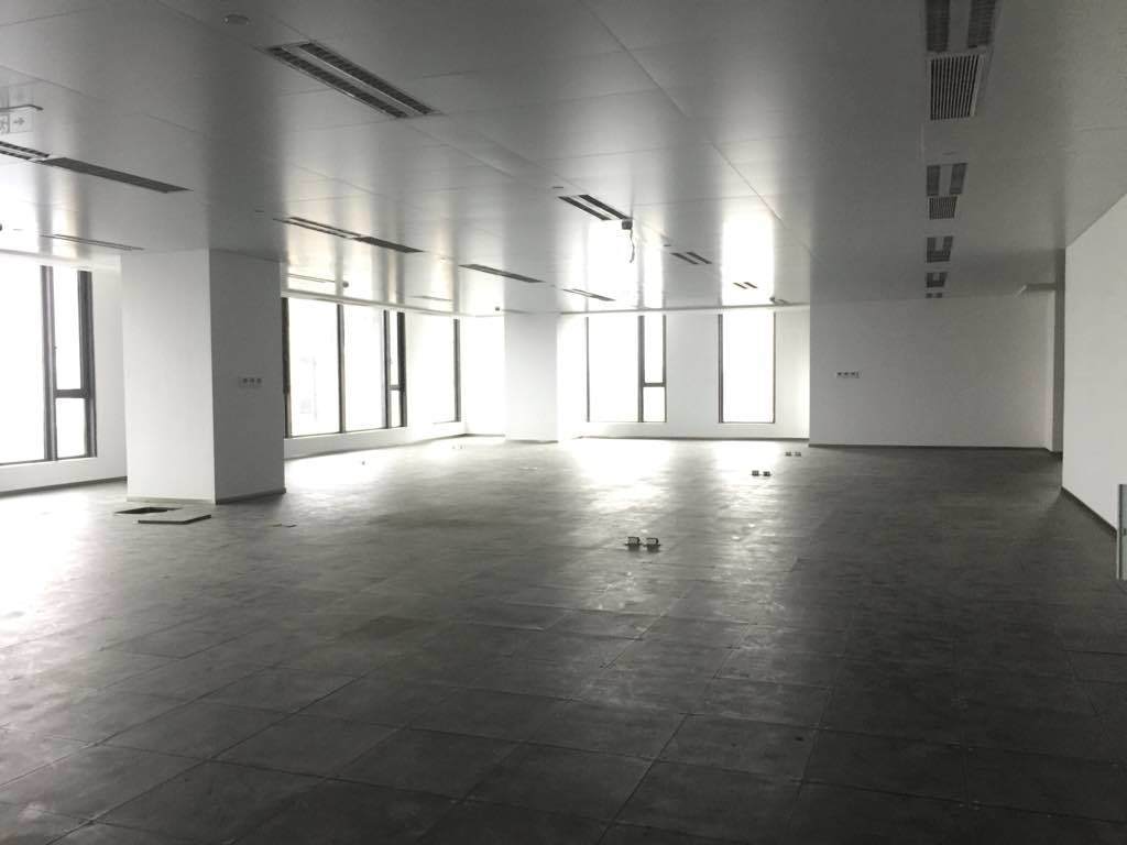 绿地中央广场新静安（闸北） 绿地中央广场 239平米 简装修