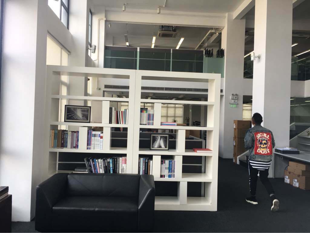 DOHO创意园长宁 DOHO创意园 565平米 中等装修