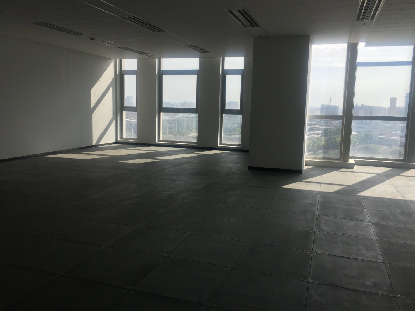 静安东贤大厦新静安（闸北） 静安东贤大厦 142平米 中等装修
