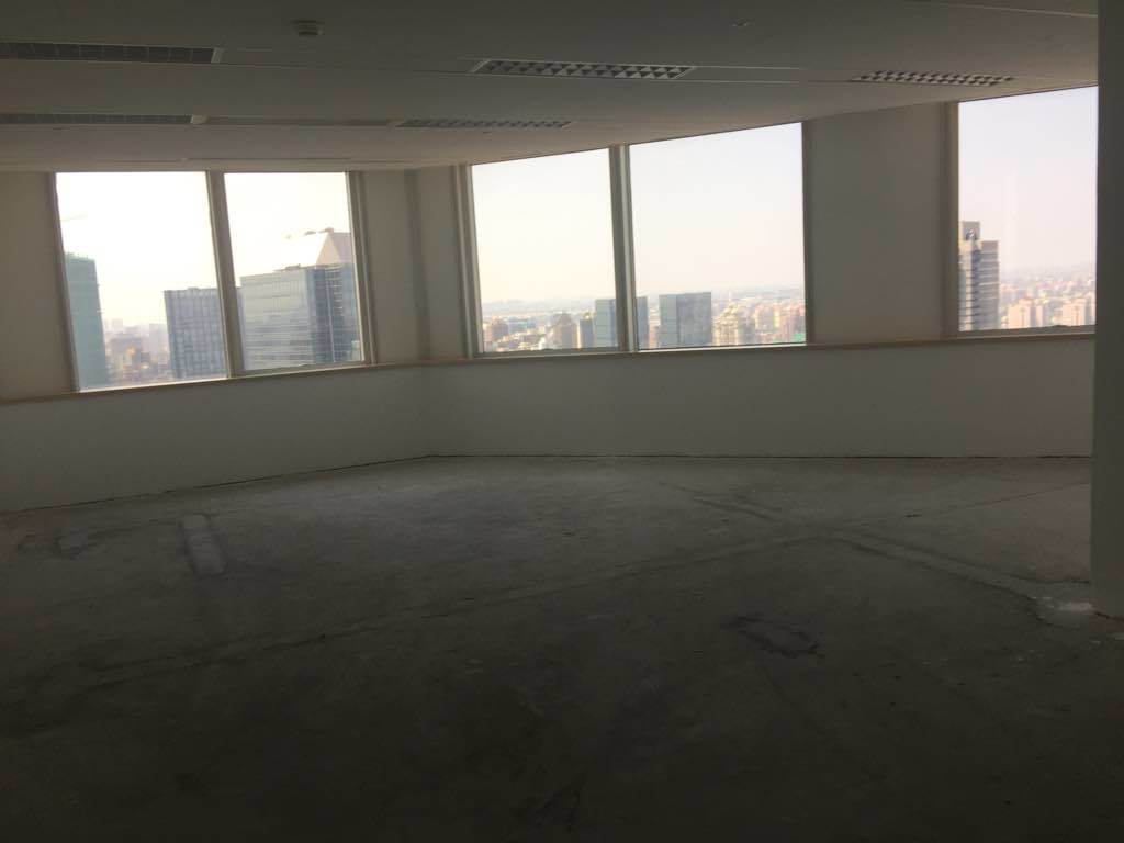 中山公园龙之梦中山公园龙之梦，正对电梯，房型方正，地铁234号线158平