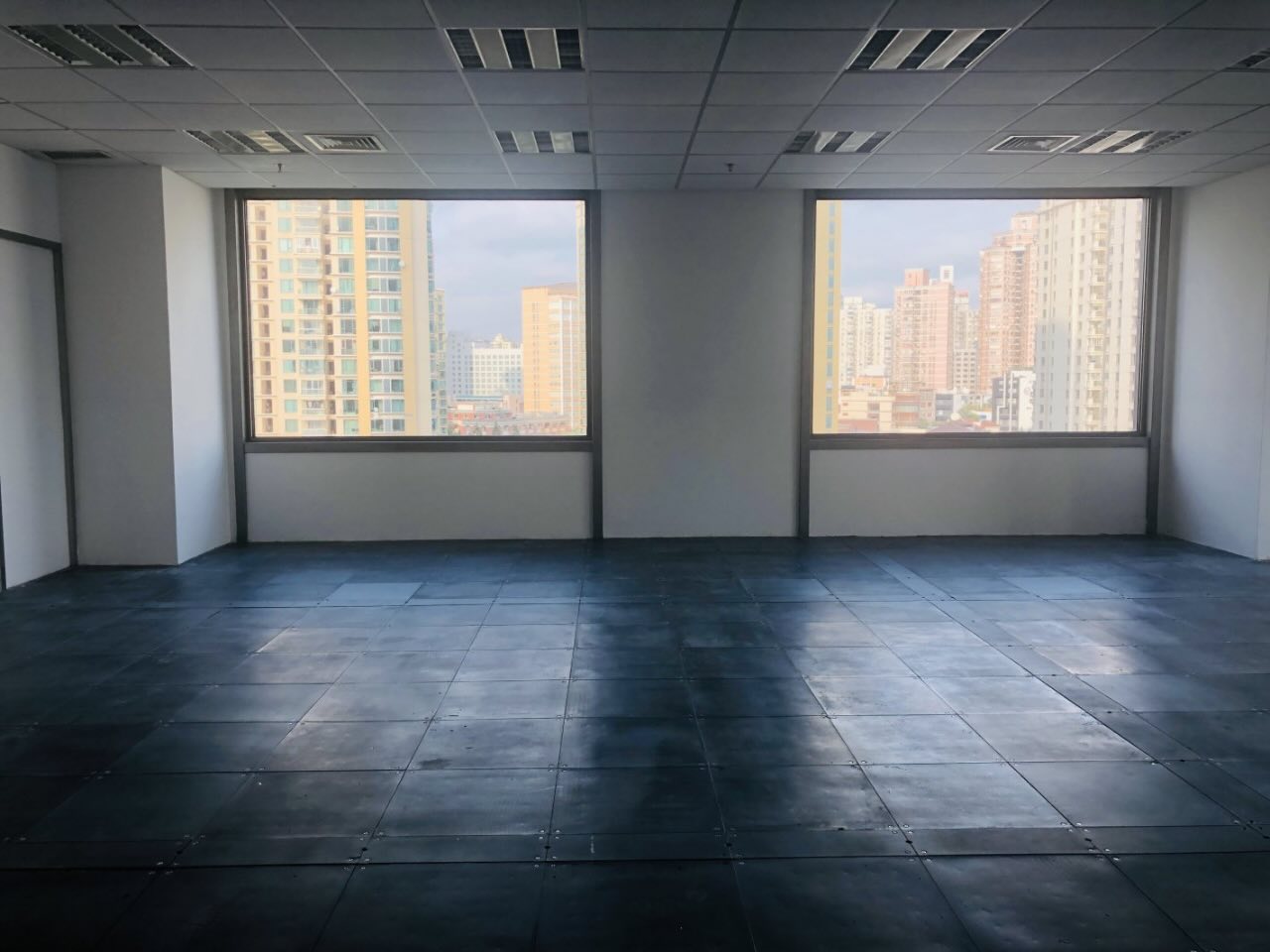 龙之梦雅仕大厦251平米办公室出租_6.00元/m²/天
