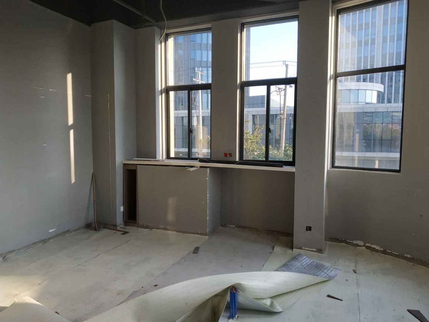 双鸿大楼新静安（闸北） 双鸿大楼 84平米 毛坯