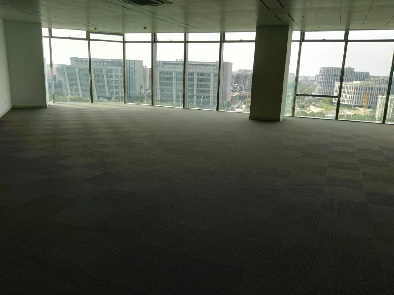 虹桥汇2645平米办公室出租_4.60元/m²/天