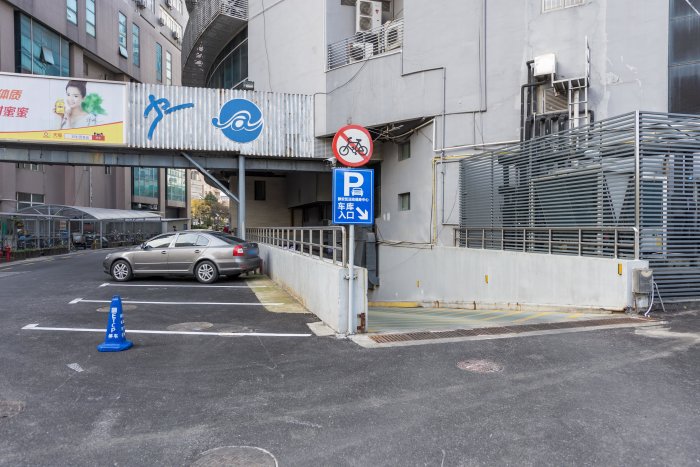 静安区运动健身中心（优胜美地）