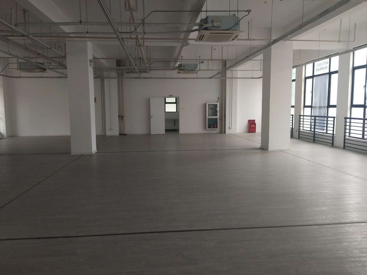 现代城市购物花园普陀 现代城市购物花园 361平米 中等装修