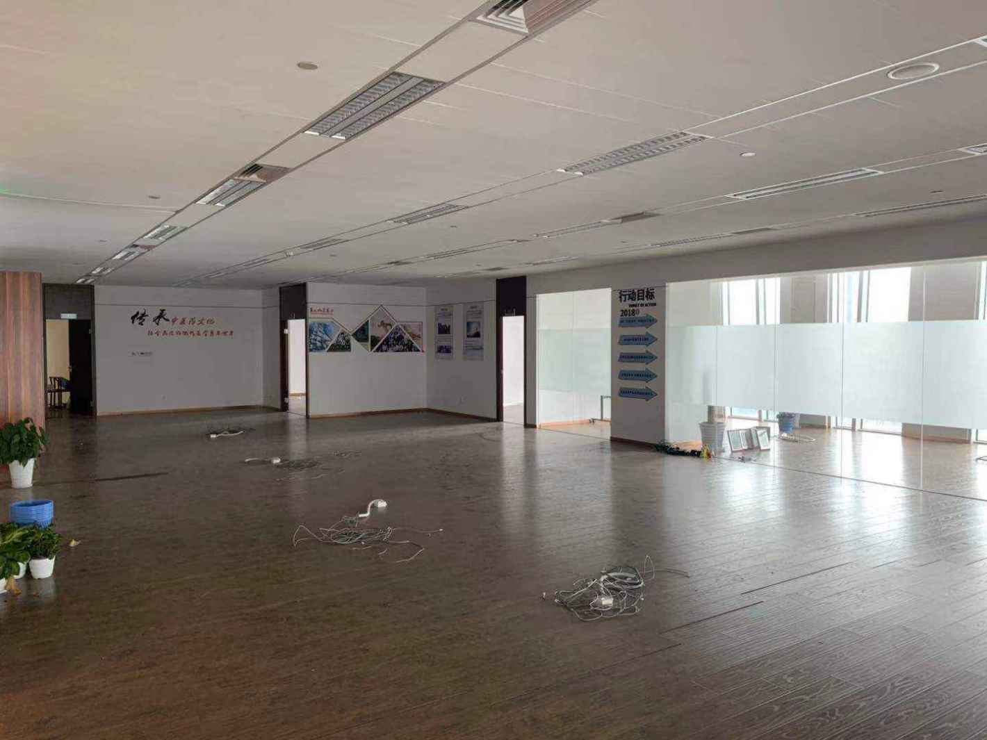 鱼跃大厦闵行 鱼跃大厦 636平米 中等装修