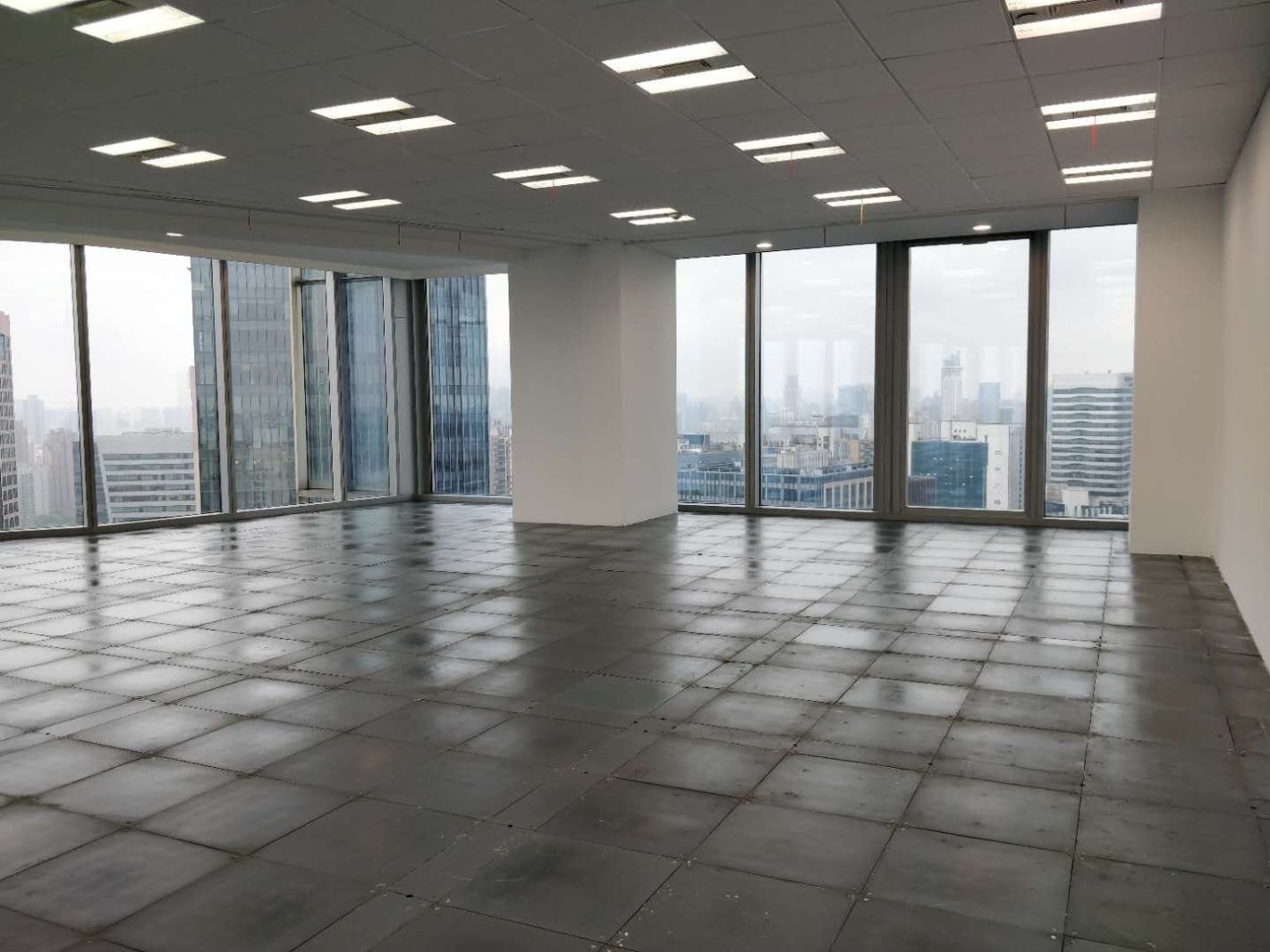 宝矿洲际大厦新静安（闸北） 宝矿洲际大厦 393平米 简装修