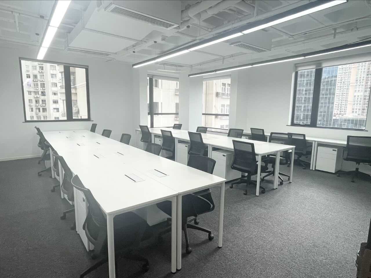 快易名商徐汇中心141平米办公室出租_3.40元/m²/天