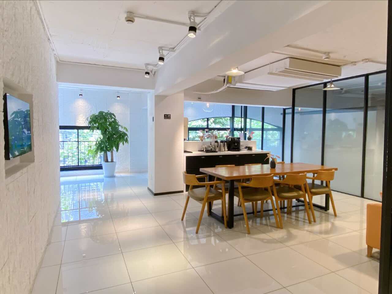 快易名商静安（武定路店）静安 快易名商静安（武定路店） 220平米 精装修