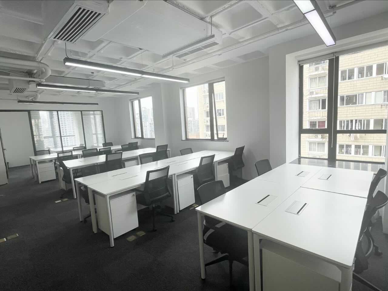 快易名商徐汇中心97平米办公室出租_3.60元/m²/天