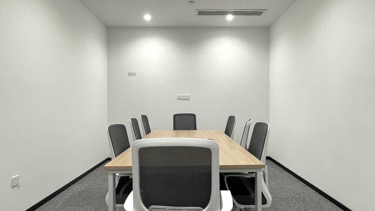 东虹桥中心325平米办公室出租_5.40元/m²/天