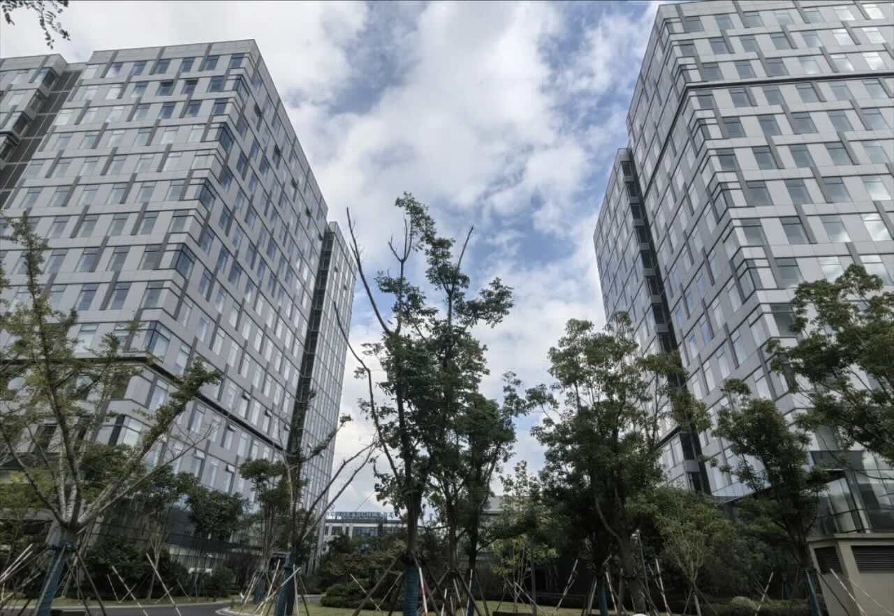 集贤中心